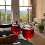 Vyhlidka 아파트